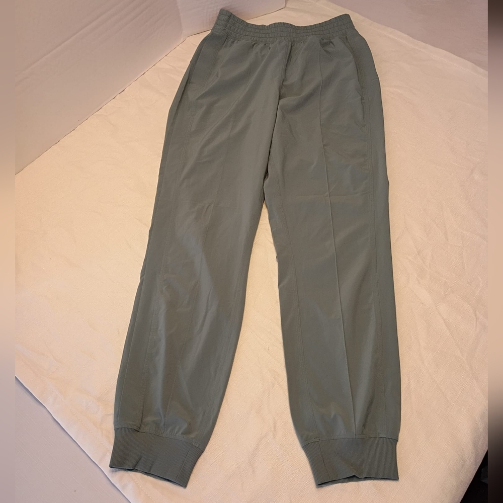 Lululemon Keep Moving Joggers, Women Size # 4